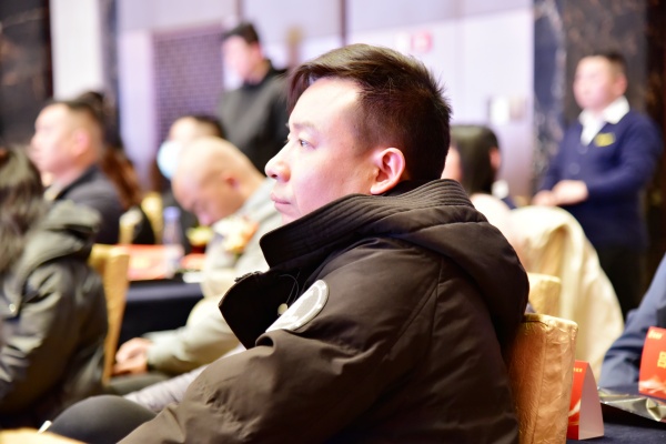 易視界17載感恩如光同行共同守護清晰視界客戶答謝會圖集