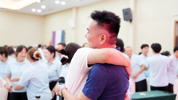 易視界2025年7月嘉獎會暨8月啟動大會精彩瞬間