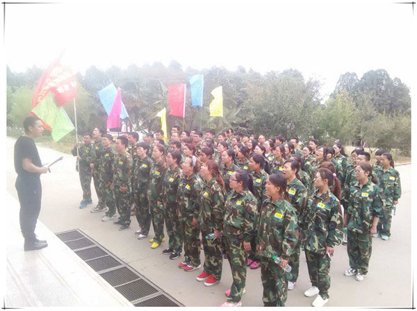 易視界2015下半年度野外拓展訓練之團隊風采展示